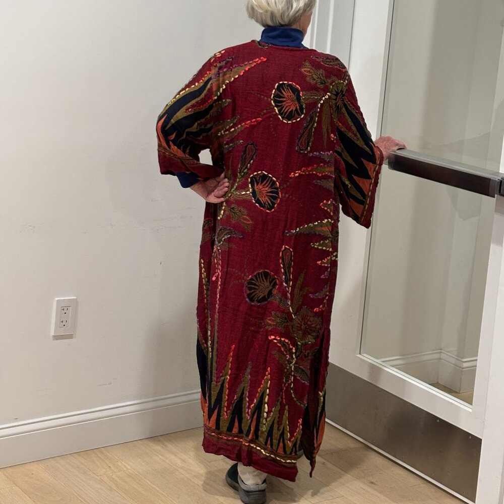Magical embroidered, long duster-style Boho dream coat with pockets, "One Size" - Picture 9 of 15